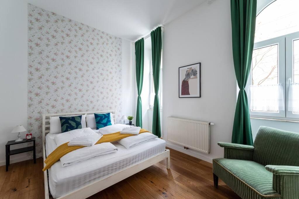 Sleek 1Br Flat Near Center By Hm Apartment Vienna Exterior photo
